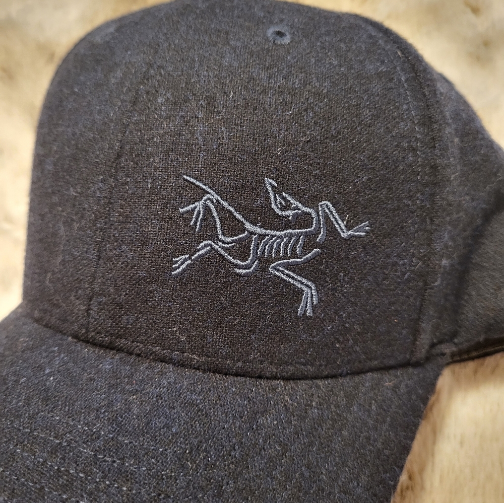 Arc'teryx wool blend baseball cap size L-XL